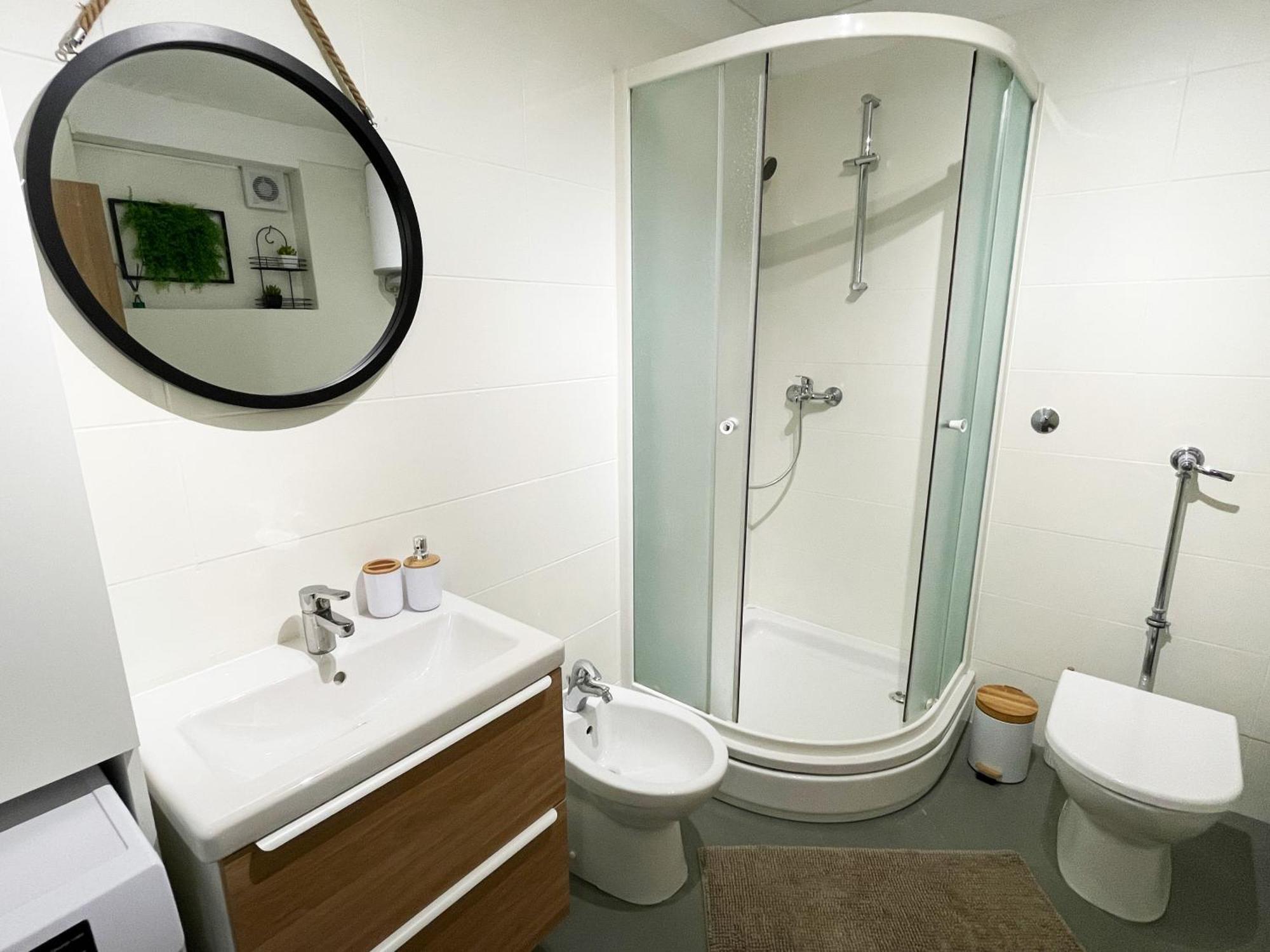 Cute Apartment In Rijeka Near Beach With Parking Екстер'єр фото